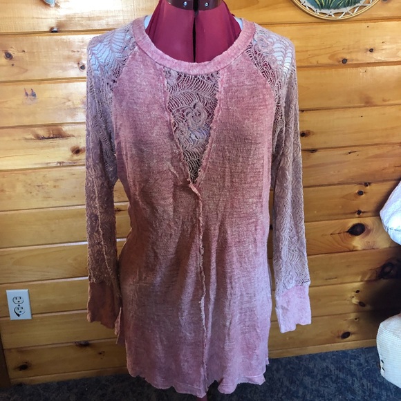 Gimmicks by BKE Shirt Made in USA - Picture 3 of 5